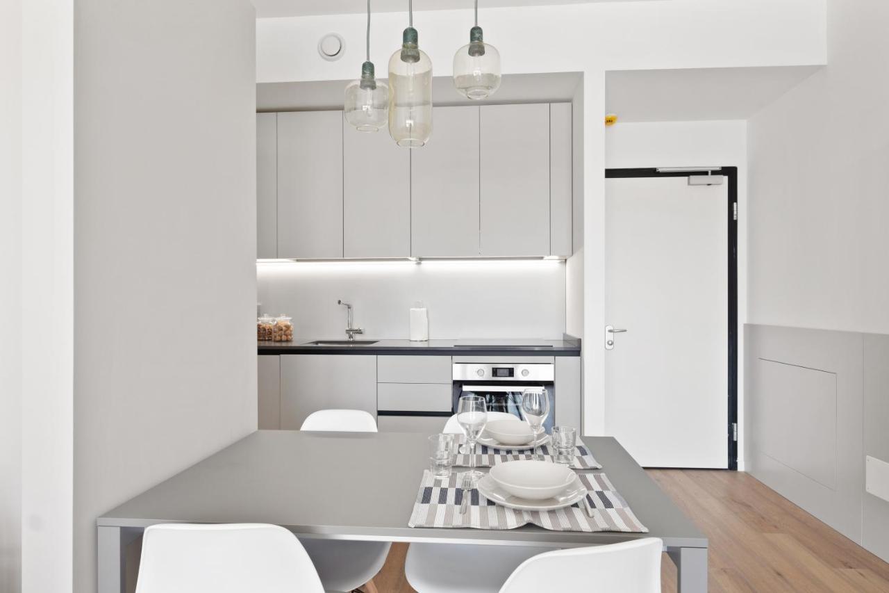 Altido Spacious Apt For 4 With Balcony In Porta Romana Milaan Buitenkant foto